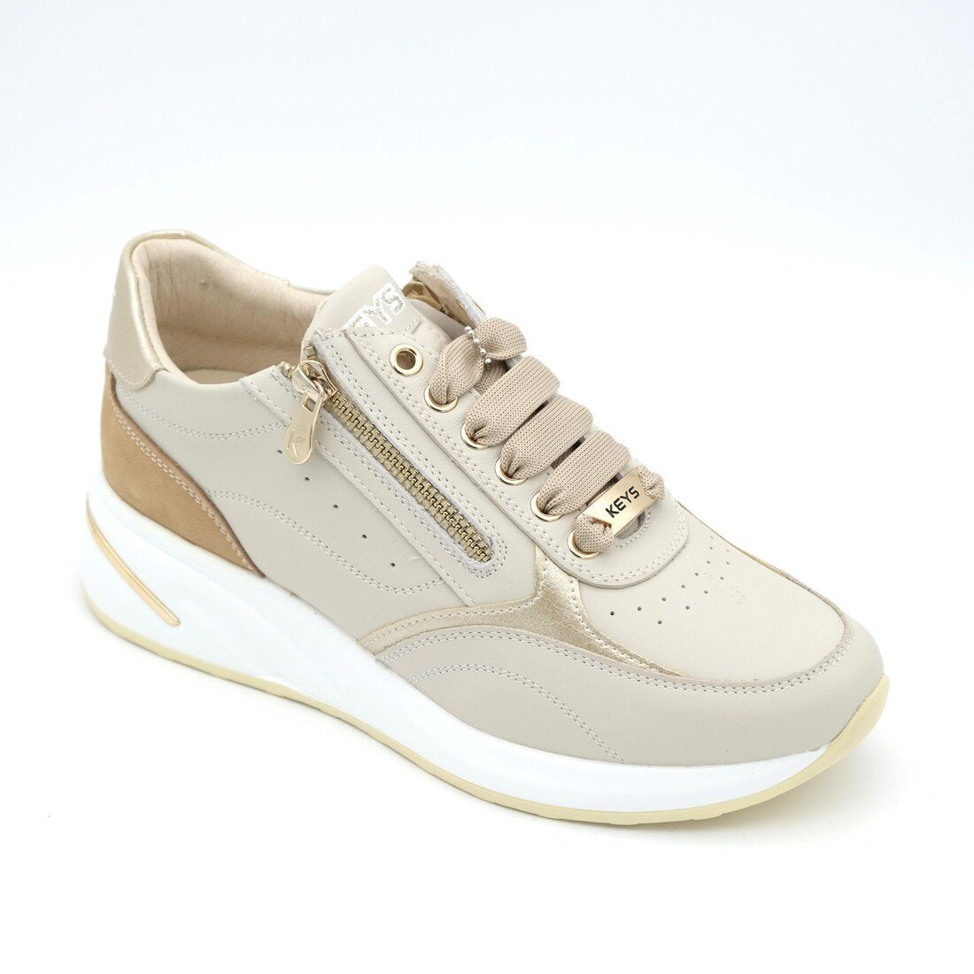 00932_10|566b0e4962caabd2a0ae7b70595ae0e1